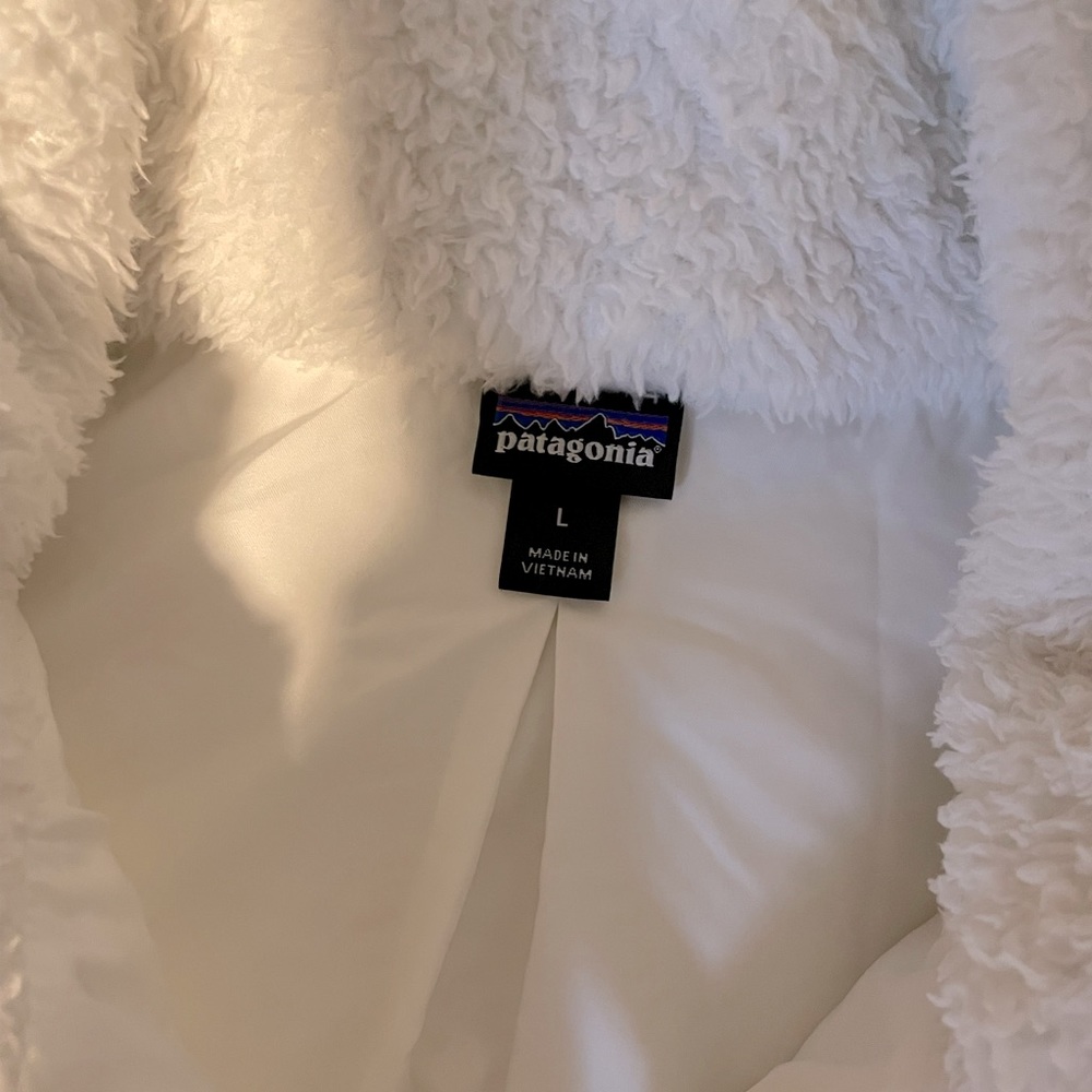 Patagonia Ivory Sherpa Vest